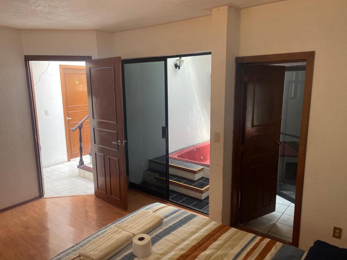 Comoda Habitacion A 10 Min Del Centro Historico De ケレタロ エクステリア 写真