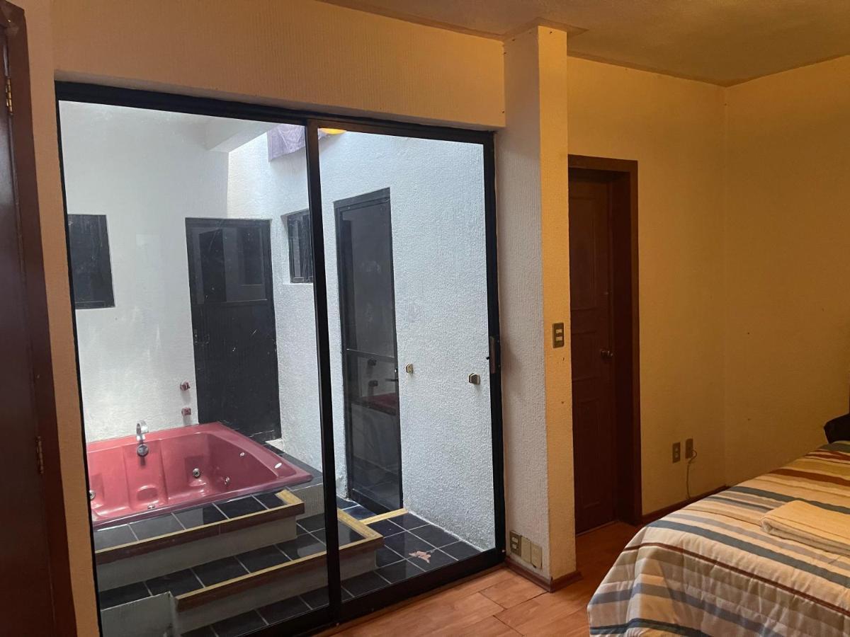 Comoda Habitacion A 10 Min Del Centro Historico De ケレタロ エクステリア 写真